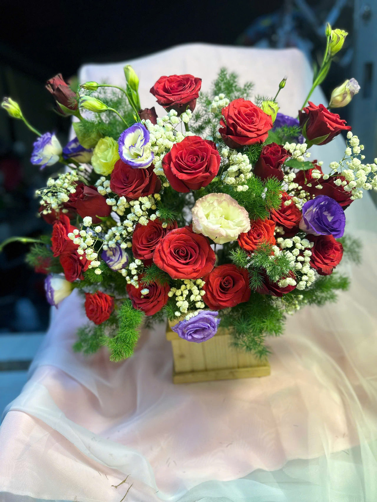 Hộp Hoa Hồng Mix Tím Sang