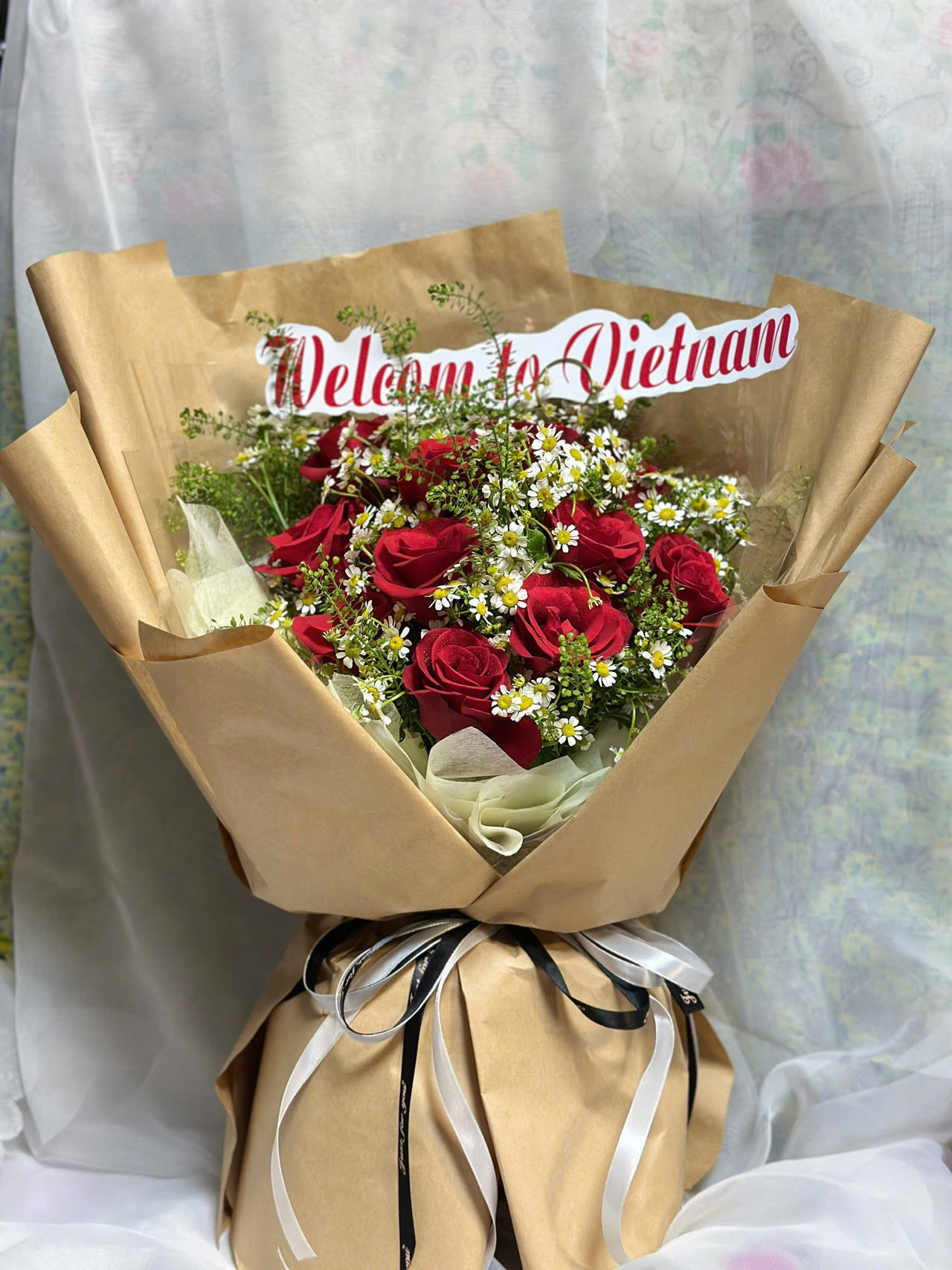 Bó Hoa Welcome to Vietnam Lớn