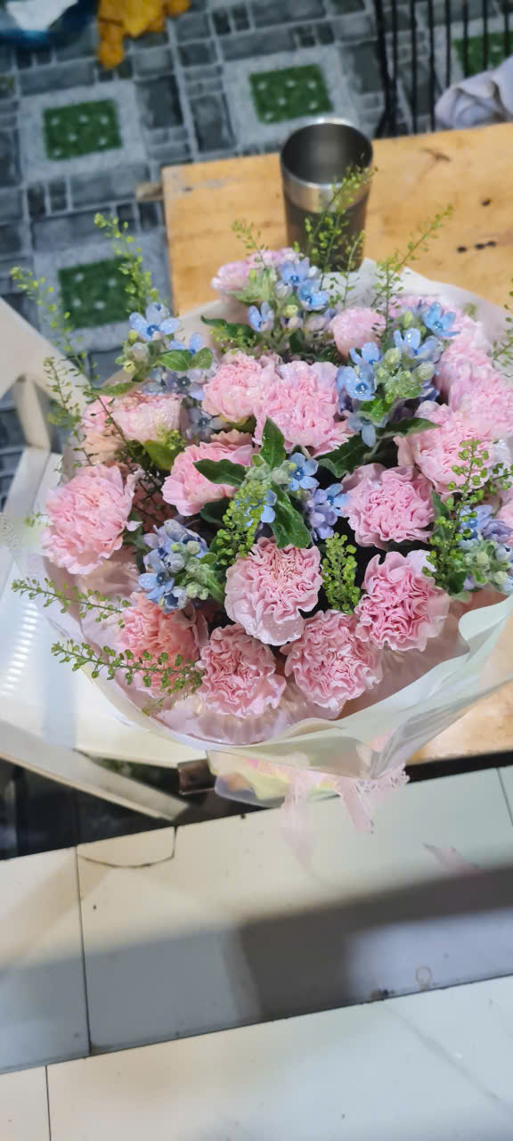 Bó Hoa Cẩm Chướng Hồng Mix Xanh